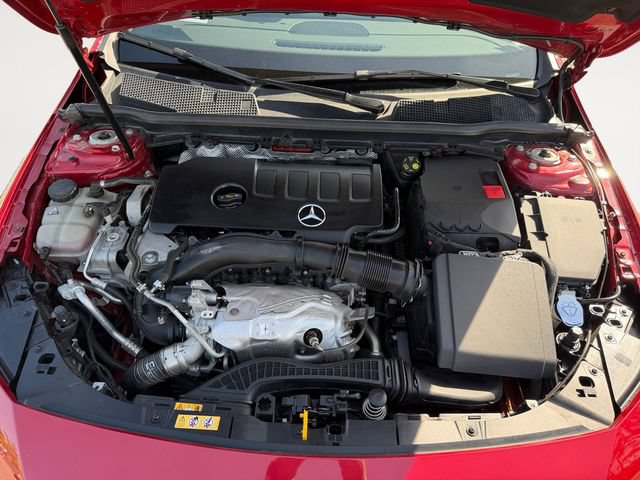 Used 2022 Mercedes-Benz CLA 250 4MATIC image 34