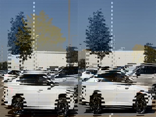 Used 2025 Kia K4 GT-Line image 3