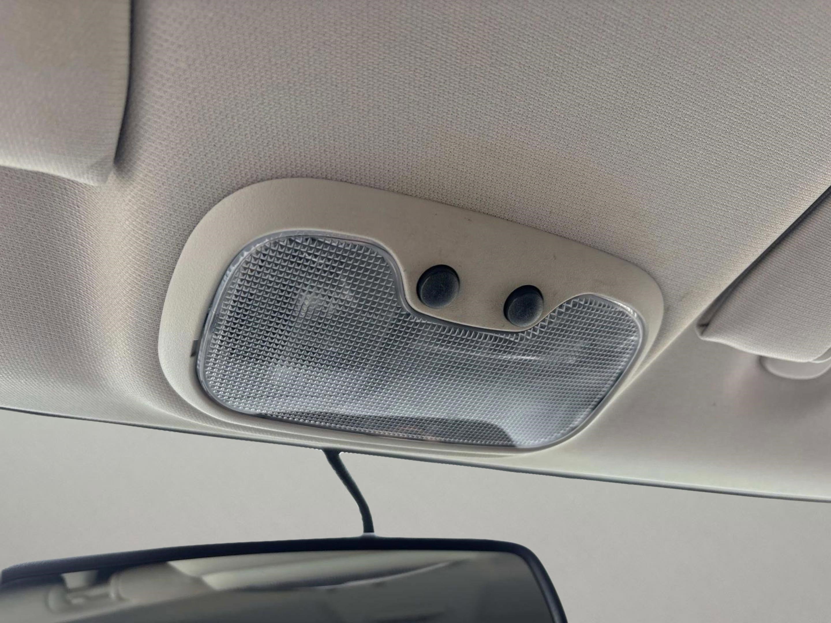 Used 2016 Jeep Compass Latitude image 34