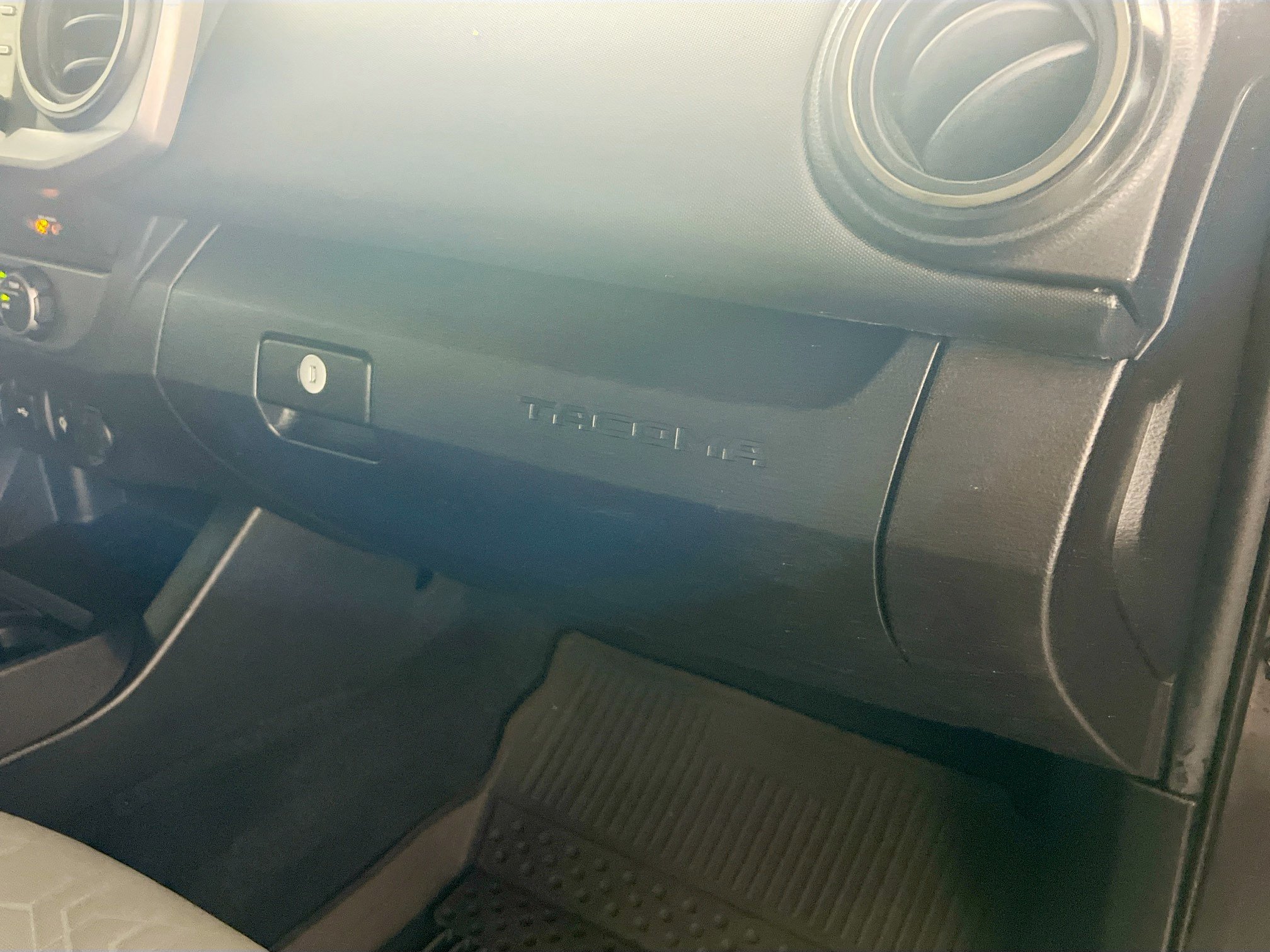 Used 2022 Toyota Tacoma TRD Off-Road RWD image 35