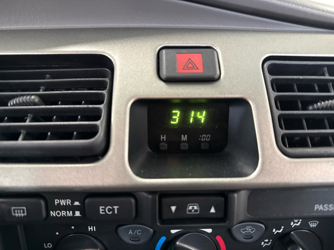 Used 2002 Toyota 4Runner SR5 image 16