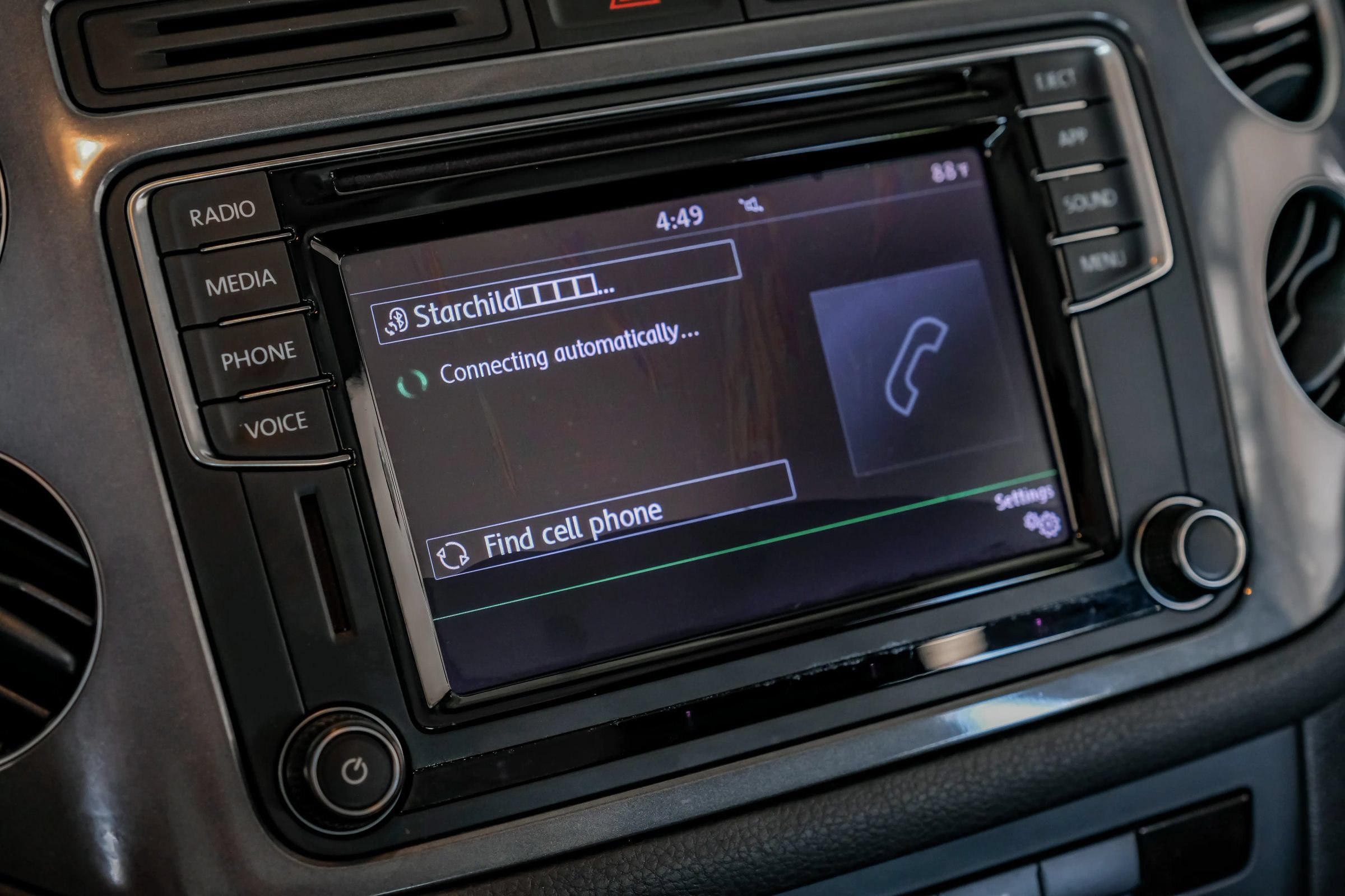 Used 2018 Volkswagen Tiguan Limited w/ Premium Package FWD image 28