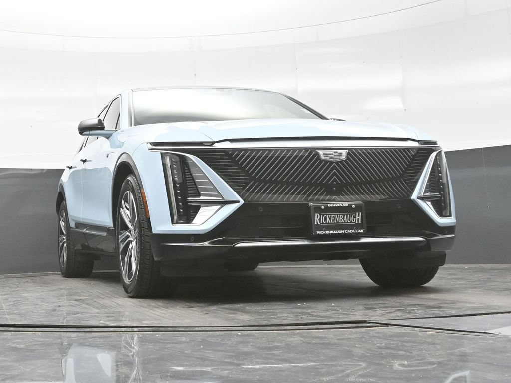 Certified 2024 Cadillac Lyriq Luxury AWD/4WD image 19