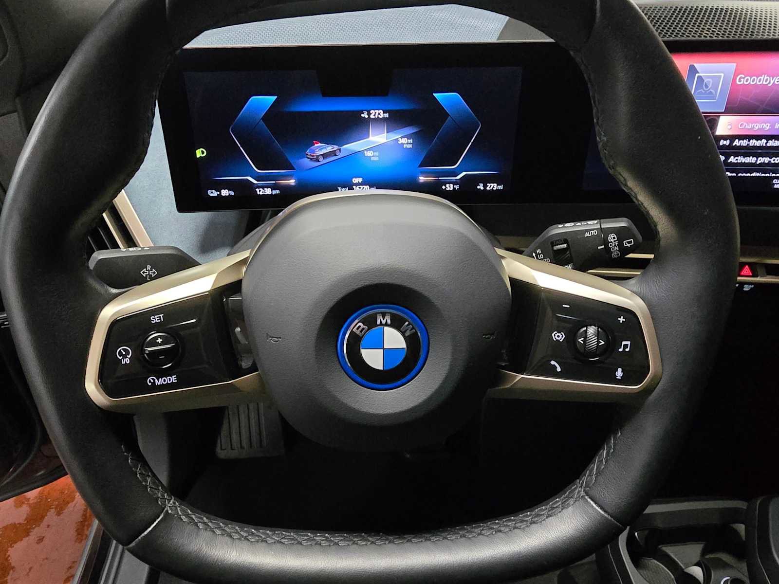 Used 2022 BMW iX xDrive50 w/ Convenience Package image 28