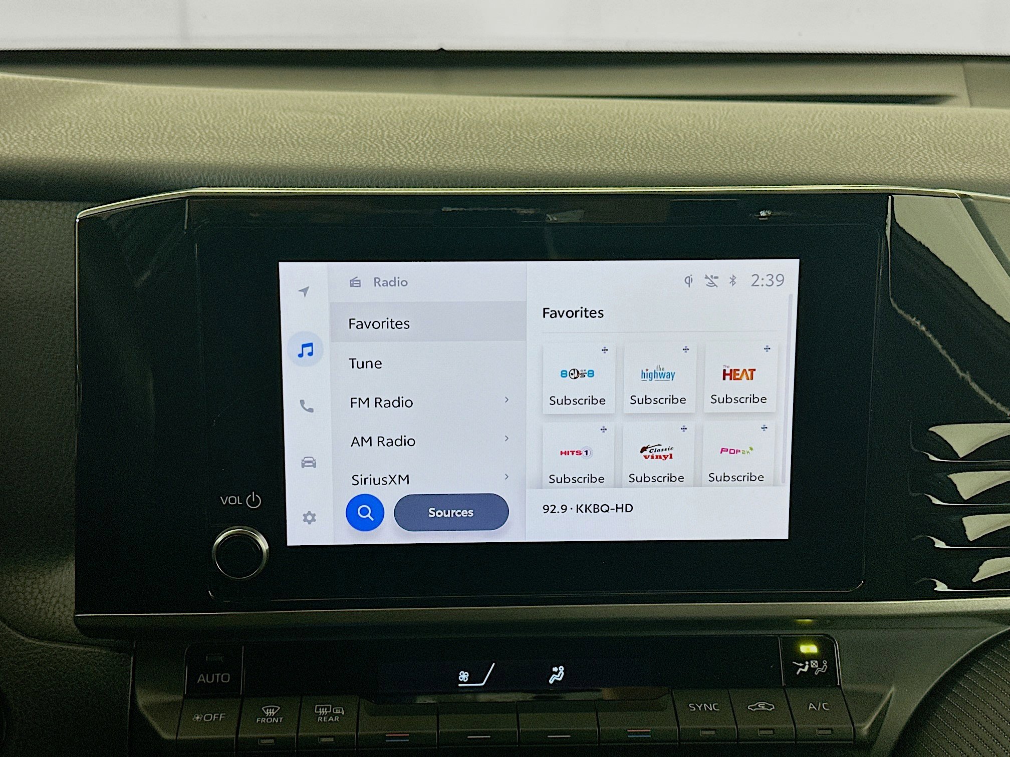 Used 2025 Toyota Camry SE image 21