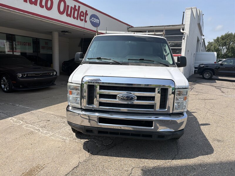 Used 2012 Ford E-150 and Econoline 150 w/ Commercial Cargo Van Pkg RWD image 3