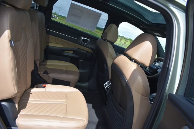 New 2026 Kia Sorento SX Prestige w/ Olive Brown Leather Package AWD/4WD image 17