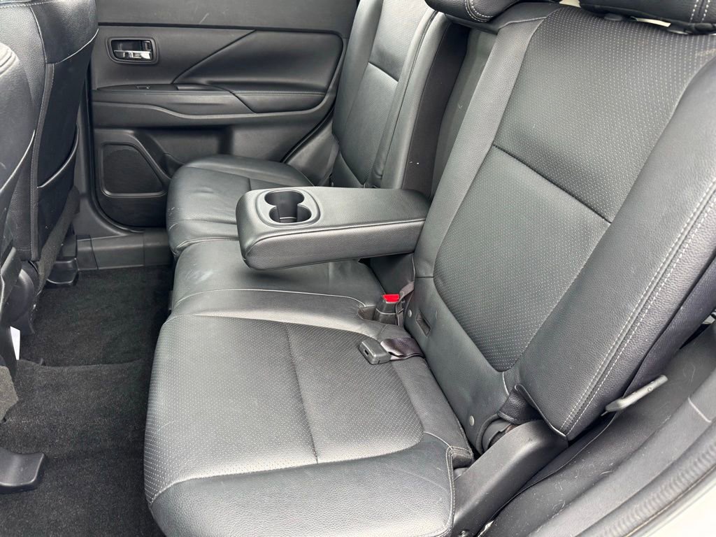 Used 2016 Mitsubishi Outlander ES AWD/4WD image 6