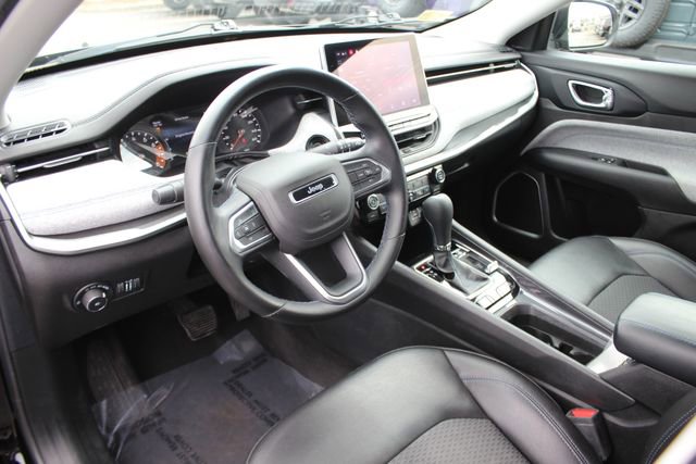 Used 2022 Jeep Compass Latitude w/ Convenience Group image 3