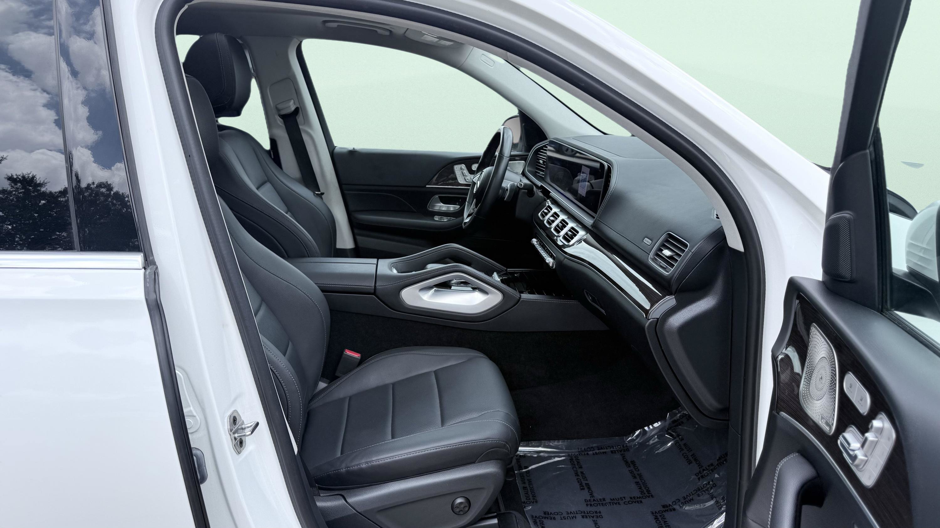 Used 2024 Mercedes-Benz GLS 450 4MATIC image 56