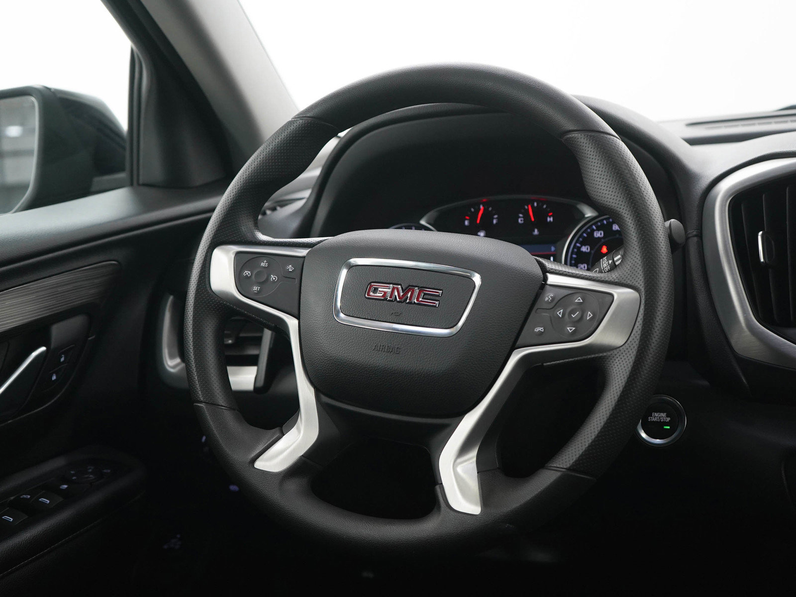 Used 2022 GMC Terrain SLE w/ Driver Convenience Package AWD/4WD image 14