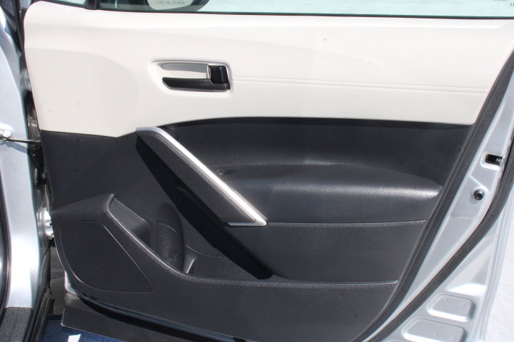 Certified 2024 Toyota Corolla Cross L FWD image 18