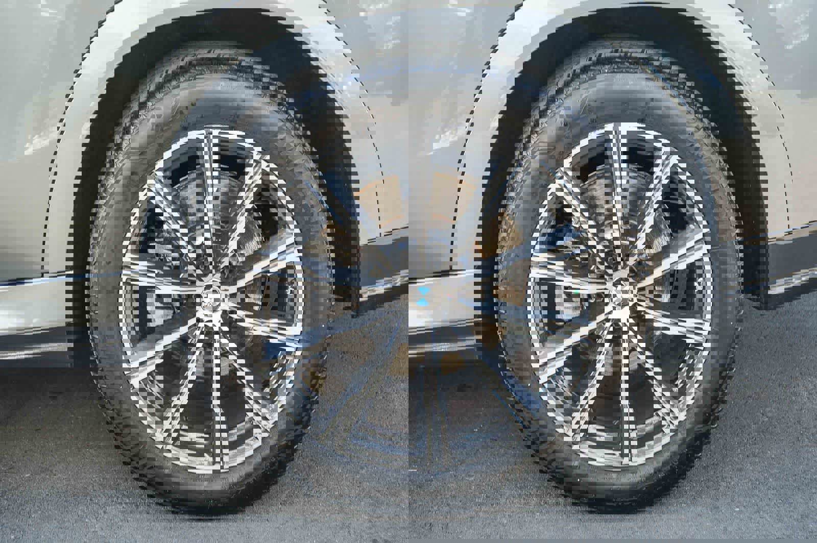 Used 2025 BMW X6 xDrive40i image 8