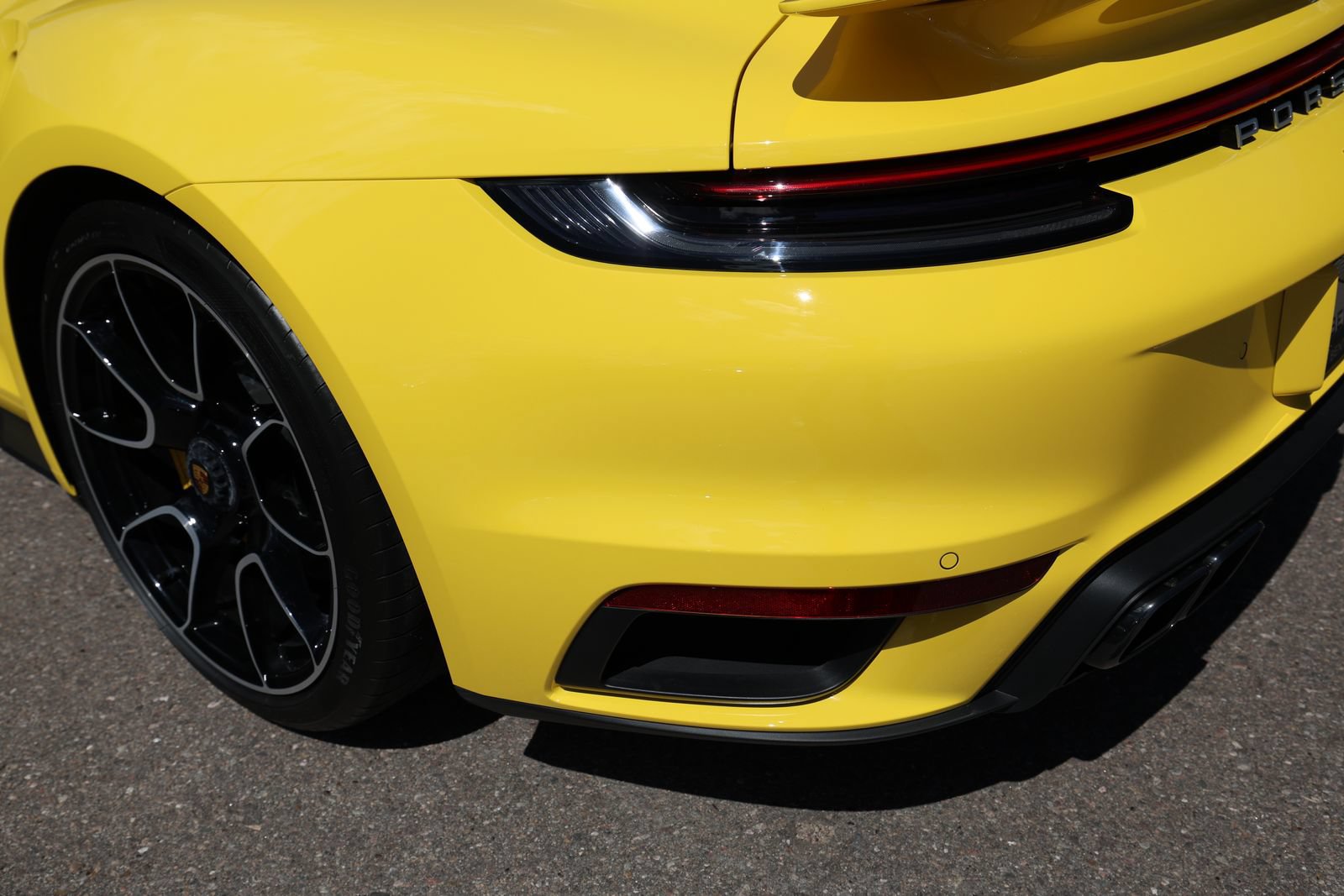 Used 2022 Porsche 911 Turbo S AWD/4WD image 9