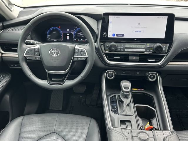 Used 2024 Toyota Grand Highlander Limited image 11