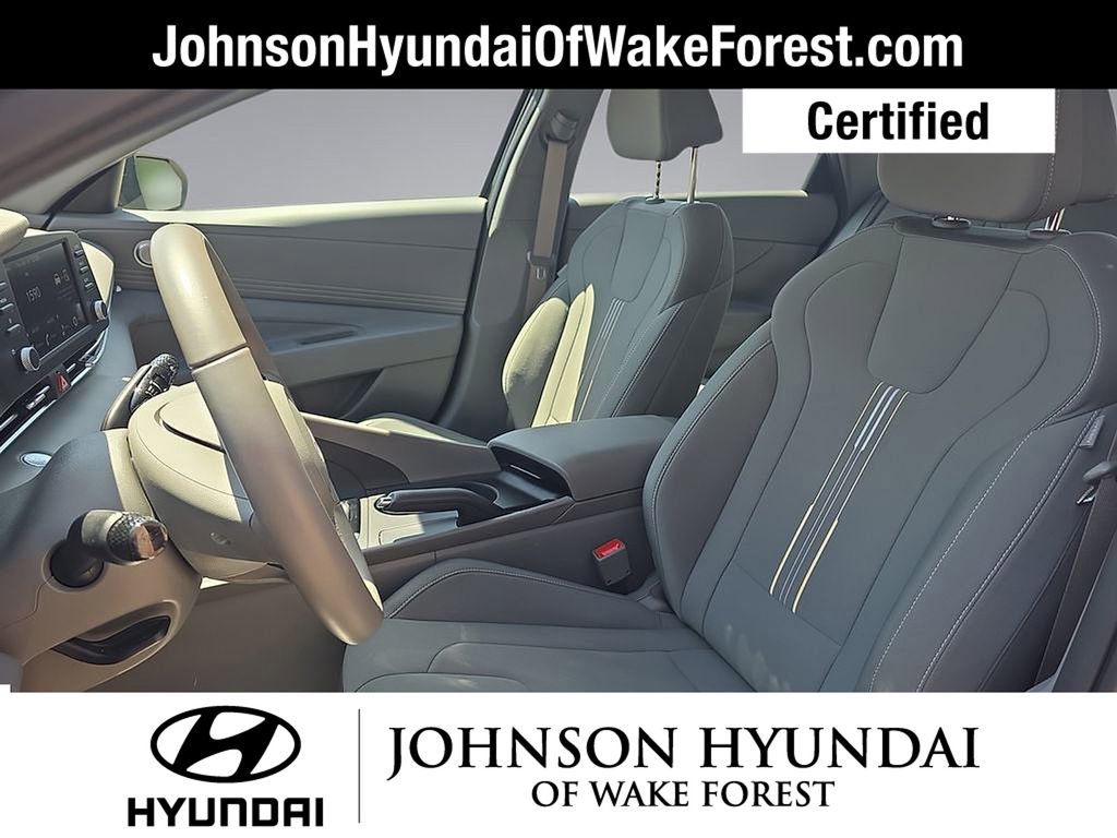Certified 2025 Hyundai Elantra Sport FWD image 22