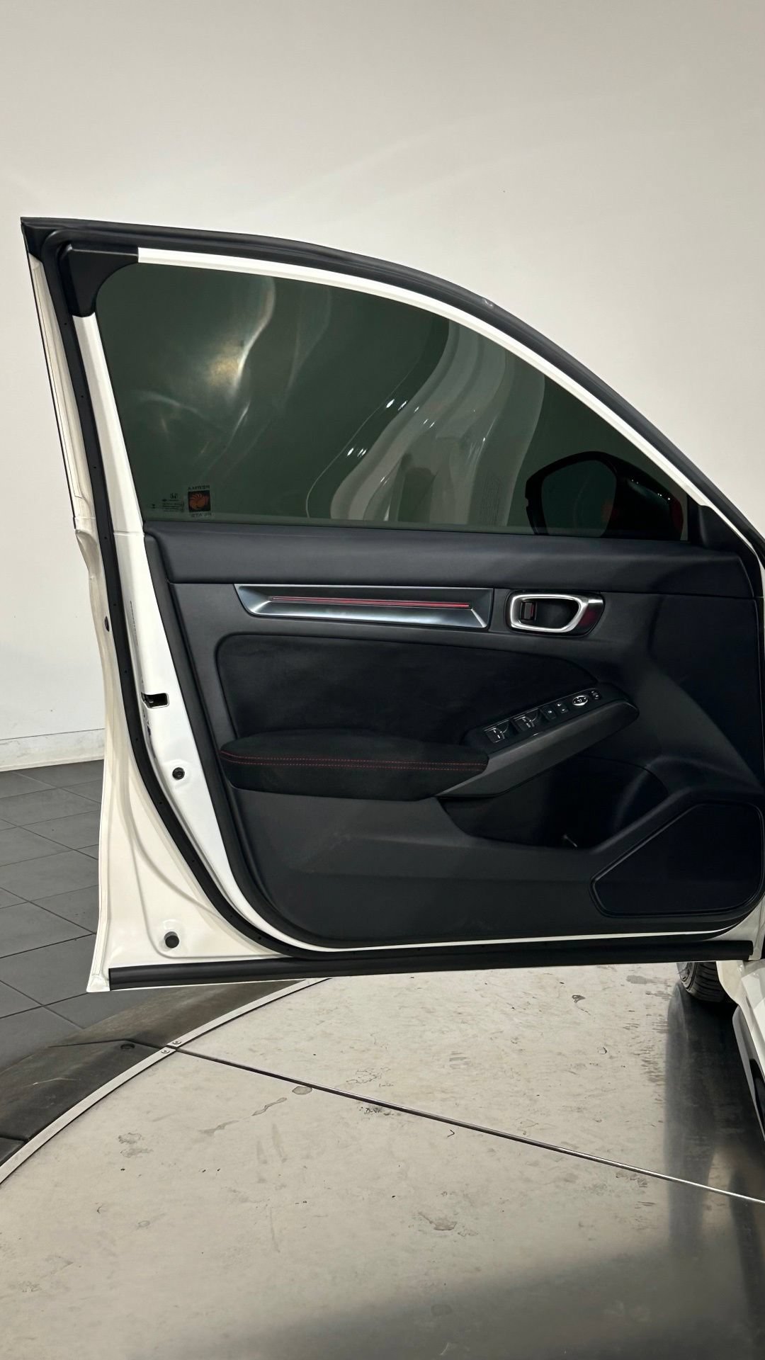 Used 2025 Honda Civic Type R image 36