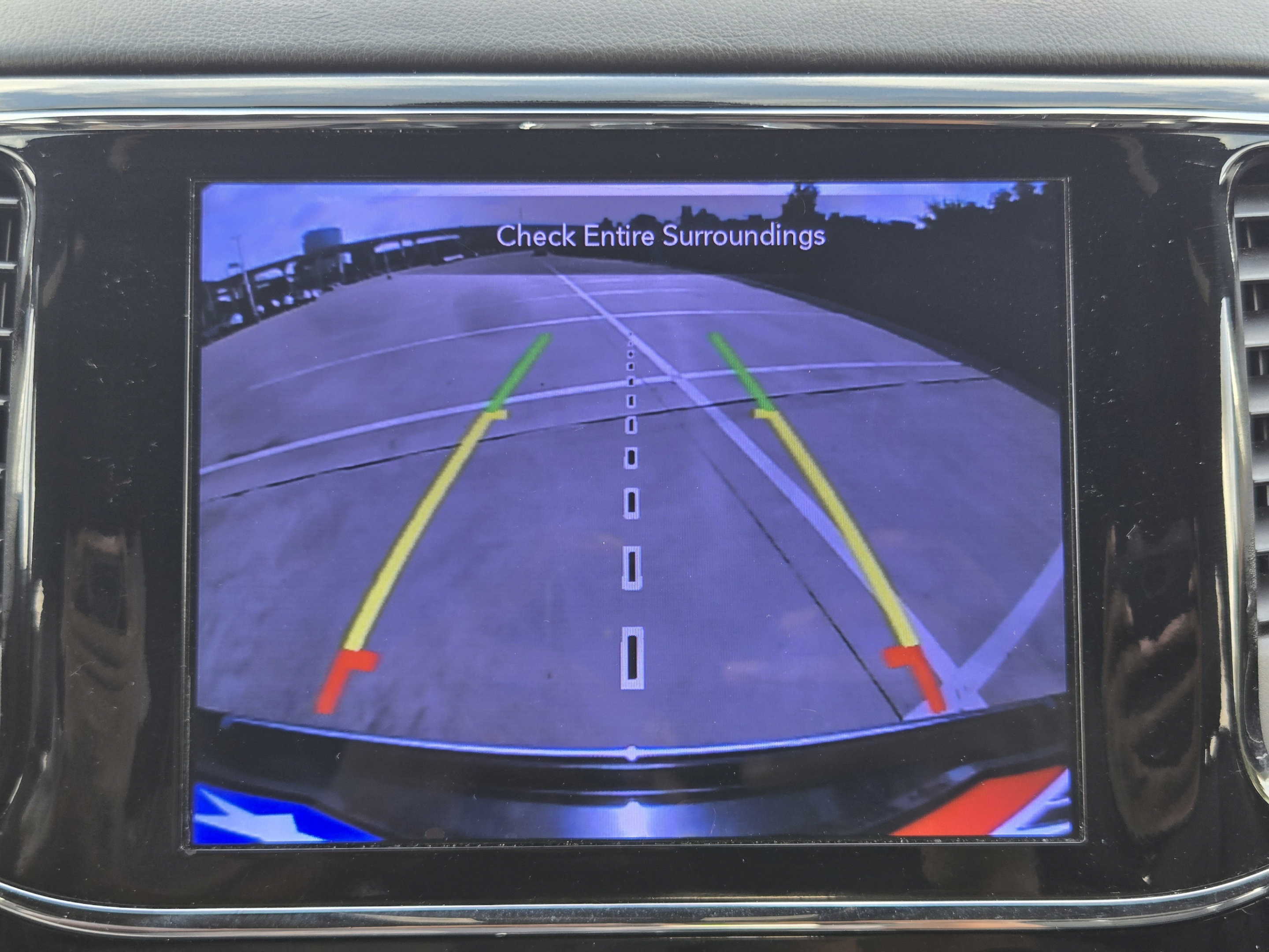 Used 2020 Jeep Grand Cherokee Overland RWD image 14