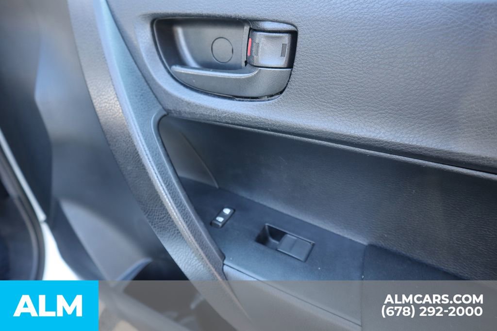 Used 2014 Toyota Corolla L FWD image 28