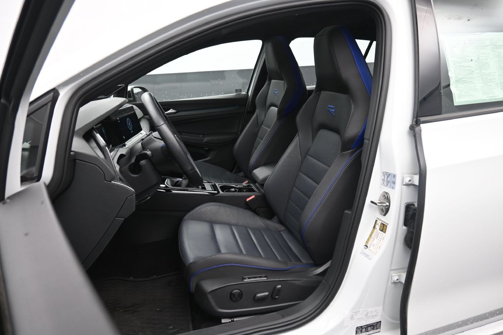 Used 2024 Volkswagen Golf R AWD/4WD image 25