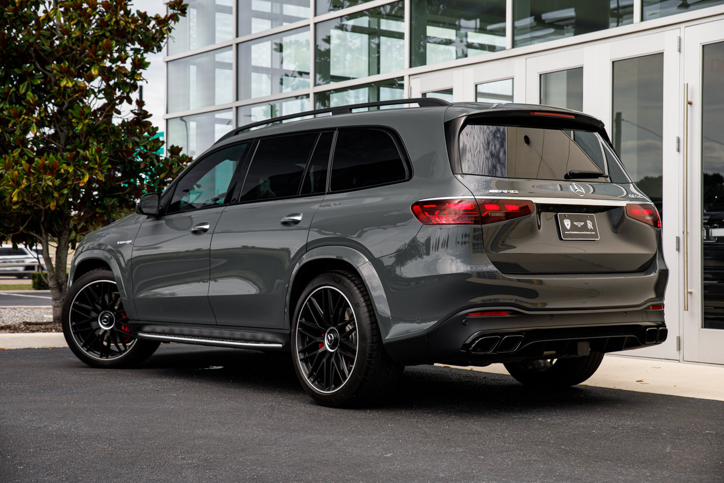 Used 2025 Mercedes-Benz GLS 63 AMG 4MATIC image 11