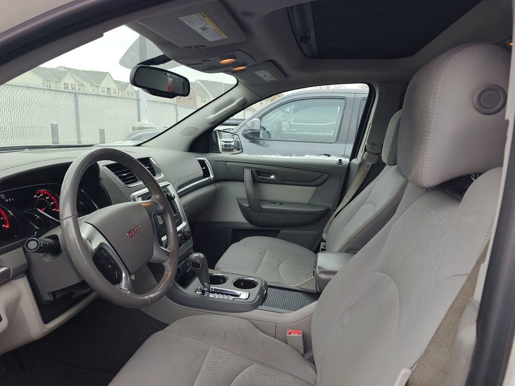 Used 2015 GMC Acadia SLE image 6