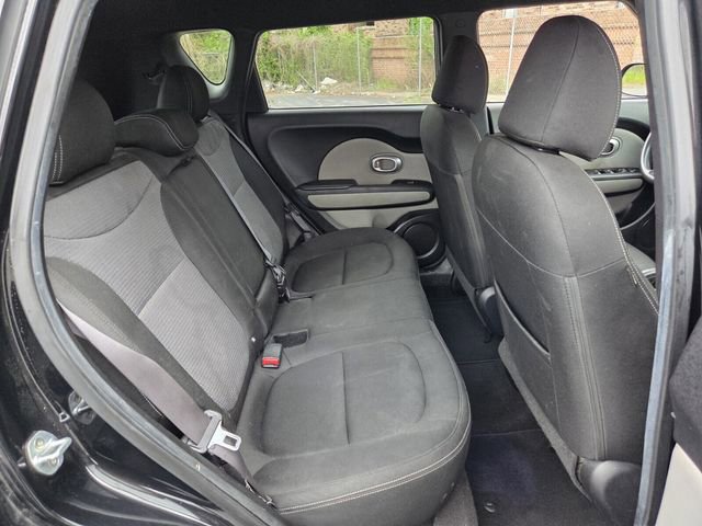 Used 2017 Kia Soul + image 14