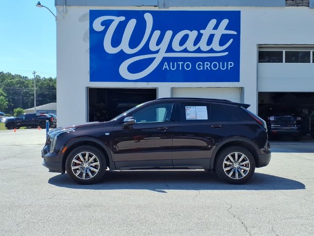 Used 2021 Cadillac XT4 Sport w/ Sun And Sound Package AWD/4WD image 9