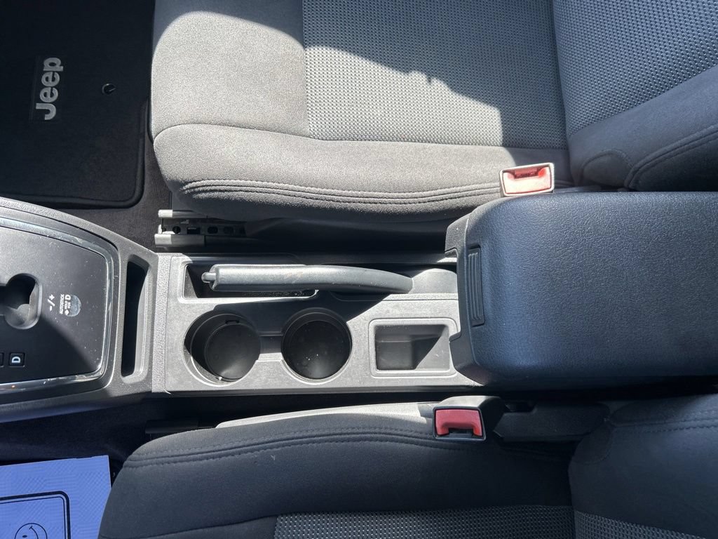 Used 2017 Jeep Patriot Sport w/ Power Value Group FWD image 17