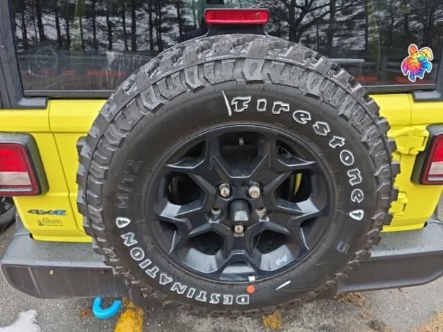 Used 2023 Jeep Wrangler Unlimited w/ Cold Weather Group image 16