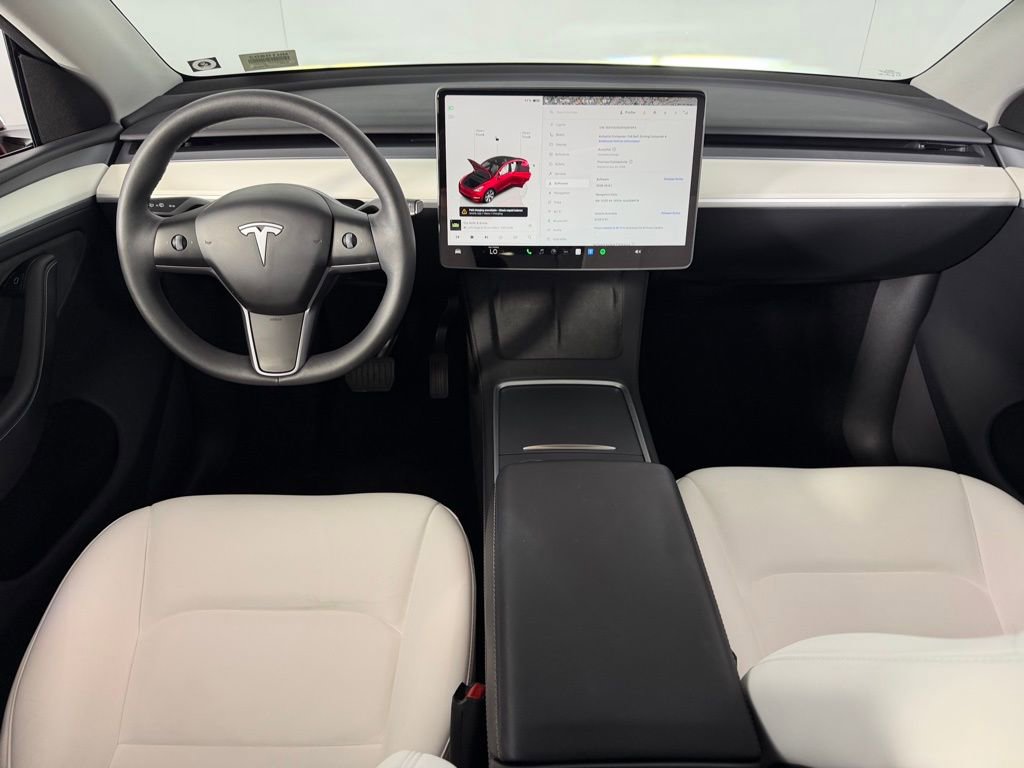 Used 2024 Tesla Model Y Long Range image 12