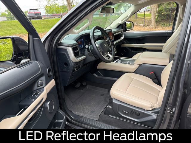 Used 2024 Ford Expedition XLT AWD/4WD image 14