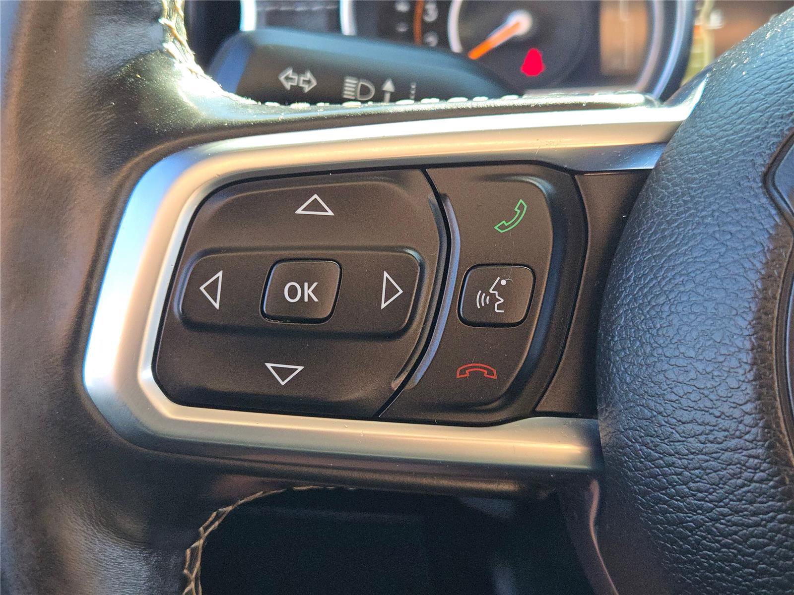 Certified 2018 Jeep Wrangler Unlimited Sahara image 32