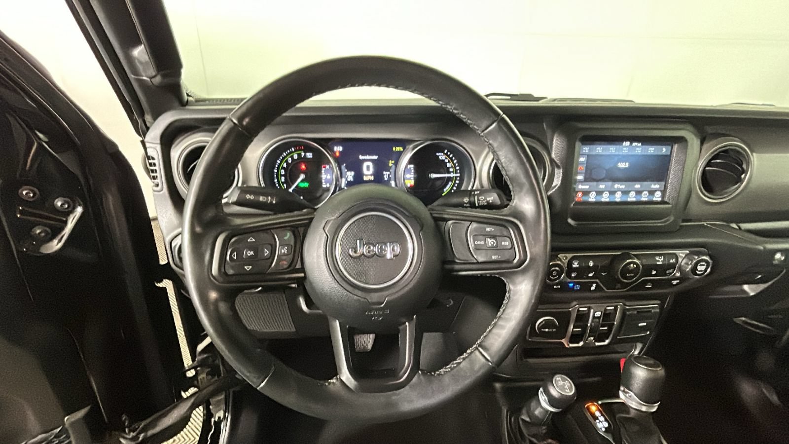 Used 2023 Jeep Wrangler Unlimited w/ Cold Weather Group AWD/4WD image 17