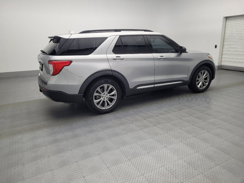 Used 2020 Ford Explorer XLT w/ Equipment Group 202A image 10