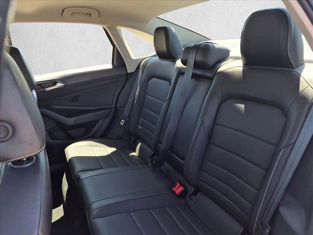 Used 2024 Volkswagen Jetta SE FWD image 23