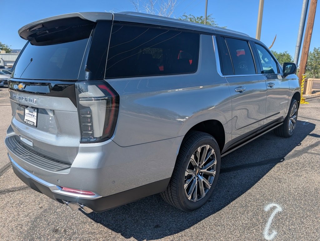 New 2026 Chevrolet Suburban High Country image 5