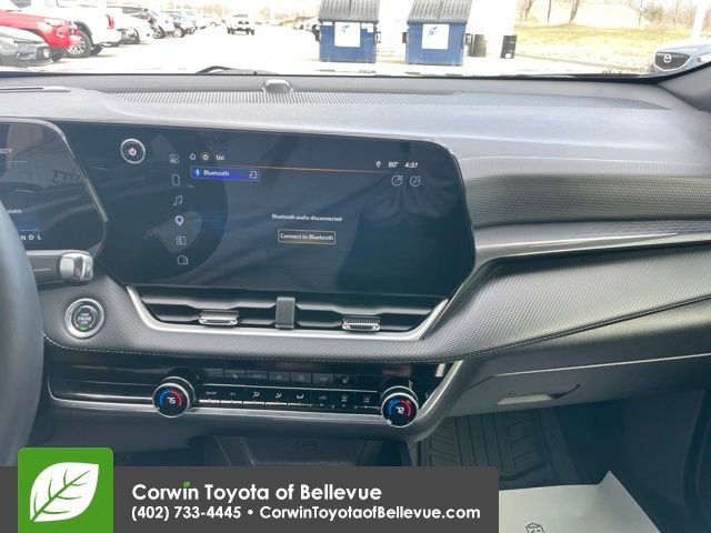 Used 2026 Chevrolet Equinox LT w/ Convenience Package II image 17