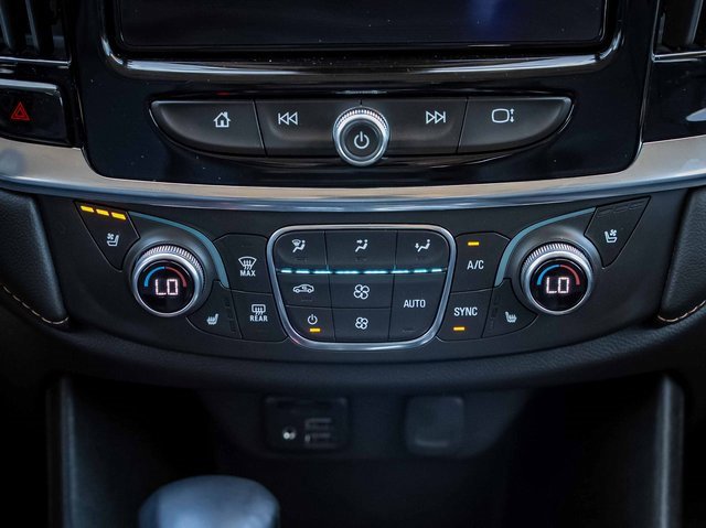 Used 2021 Chevrolet Traverse Premier image 30