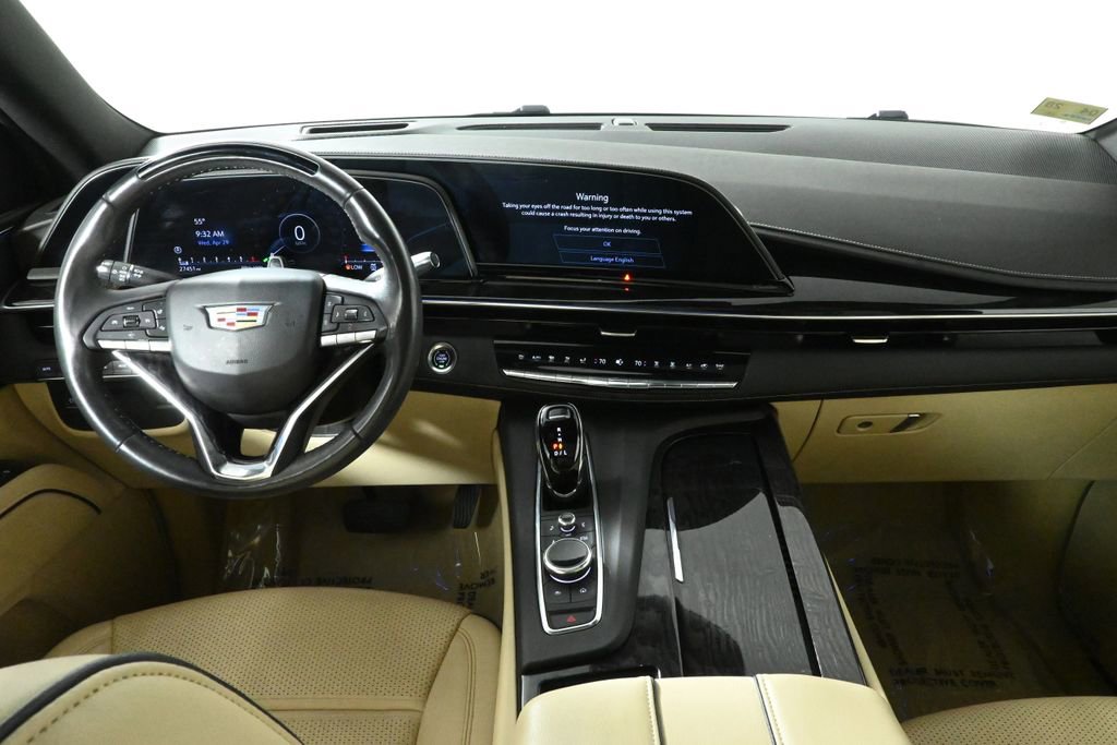 Used 2023 Cadillac Escalade Premium Luxury AWD/4WD image 17