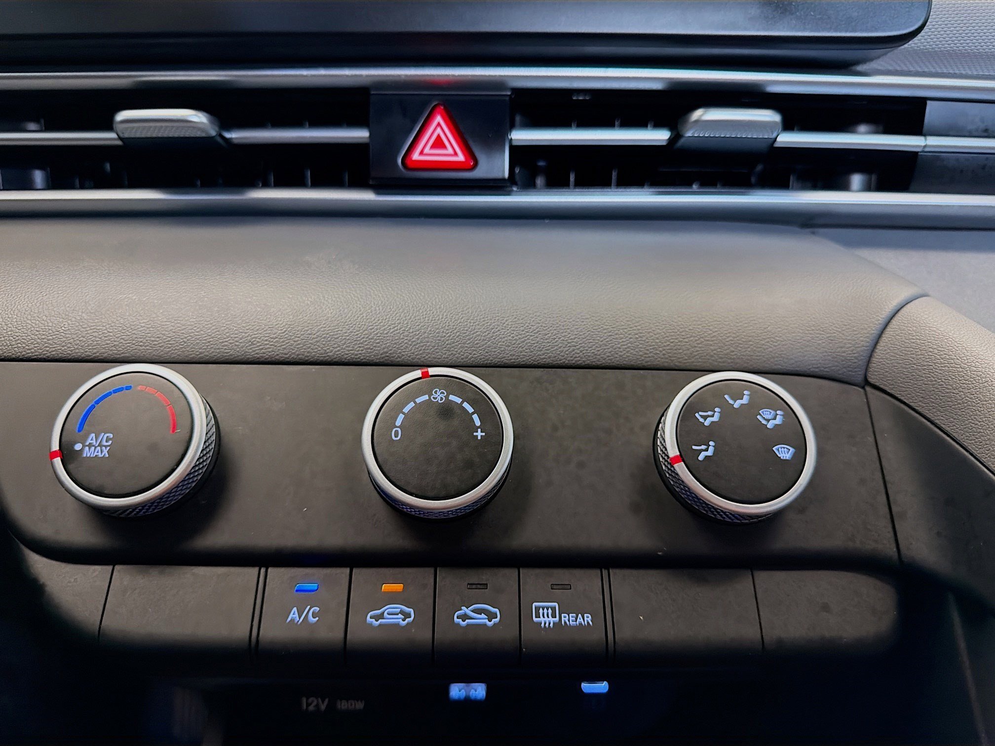 Used 2024 Hyundai Elantra SE image 11