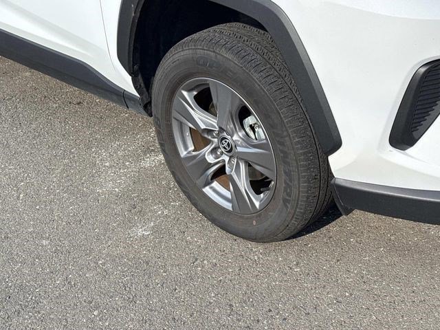 Used 2025 Toyota RAV4 XLE image 7