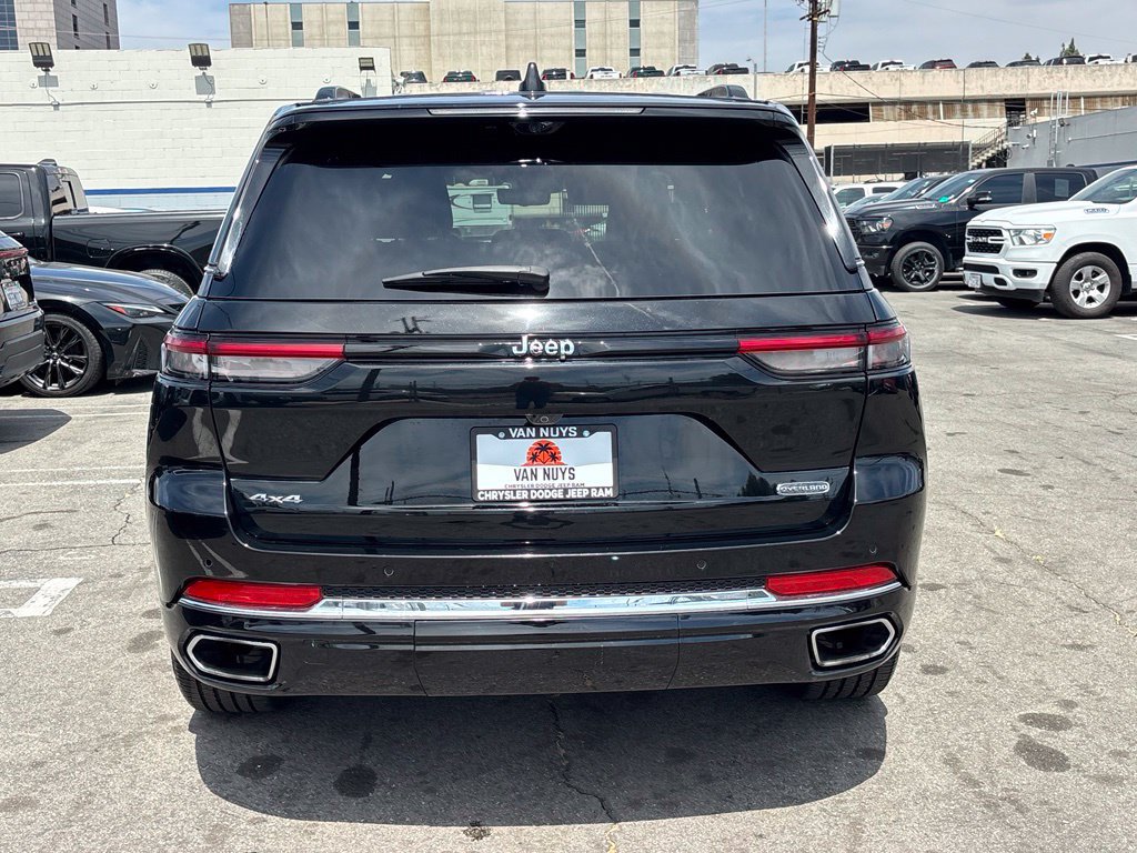 Used 2023 Jeep Grand Cherokee Overland w/ Adv Protech Group III AWD/4WD image 5