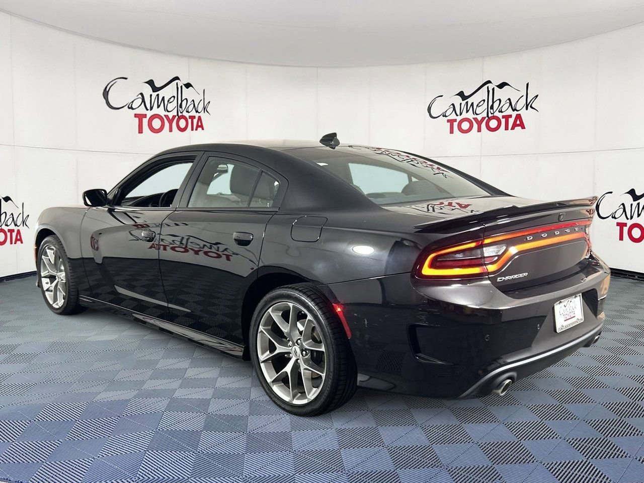 Used 2023 Dodge Charger GT w/ Technology Group RWD image 6