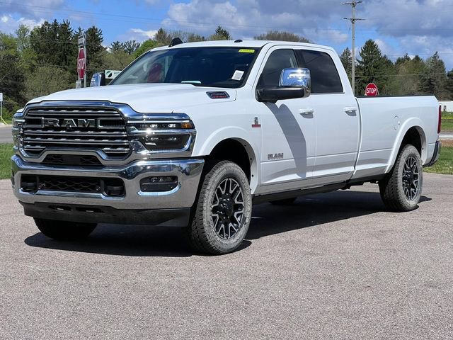 Used 2025 RAM 2500 Limited AWD/4WD image 40