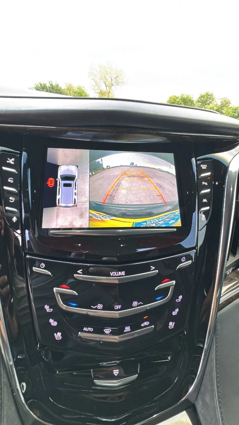 Used 2016 Cadillac Escalade Platinum RWD image 19
