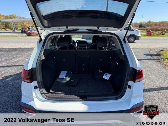 Used 2022 Volkswagen Taos SE w/ Panoramic Sunroof Package image 40