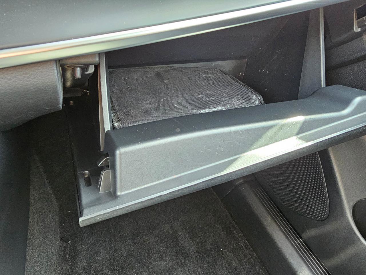 Used 2023 Nissan Rogue S image 42