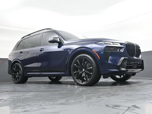 Certified 2025 BMW X7 M60i AWD/4WD image 32