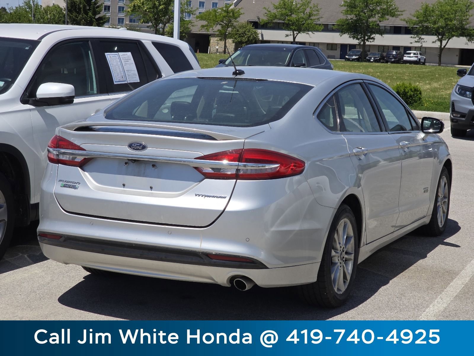 Used 2017 Ford Fusion Energi Titanium FWD image 11